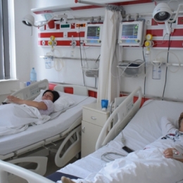 Afecţiunile digestive se menţin în top