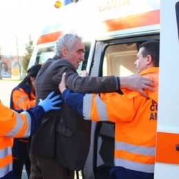 Record de solicitări la Ambulanţă: abuzuri alimentare, viroze şi afecţiuni cardiace