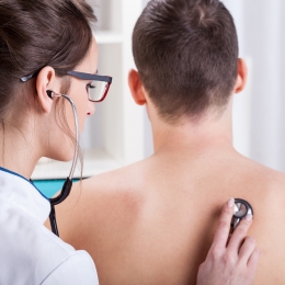 „Apa la plămâni“. Cum identificăm și cum tratăm această afecțiune