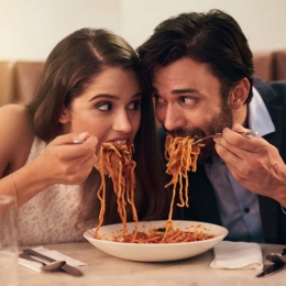 Vreți să îmbătrâniți frumos? Mare atenție la ce mâncați!