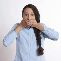 Unele alergii la alimente duc la umflarea buzelor