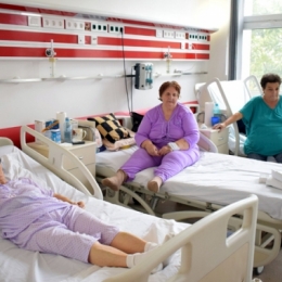 Cardiacii, cei mai afectaţi de frigul de afară. Mulţi bătrâni sunt „uitaţi“ de sărbători în spital