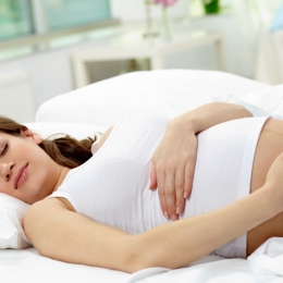 Care sunt cele mai bune poziţii de somn pentru gravide