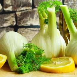 Ceaiul de fenicul vă ajută colonul