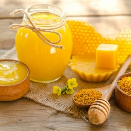Ceara de albine, ideală pentru tratarea problemelor pielii