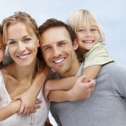 Cum îi învăţăm pe copii să spună „mulţumesc” fără să simtă