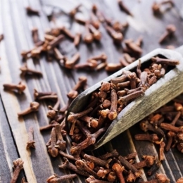 Aroma cuișoarelor eliberează organismul de stres