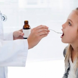 Cum au ajuns antibioticele duşmanul sănătăţii copiilor