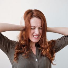 Cum scăpăm de urechile înfundate