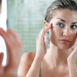 Cuperoza, boala care se caracterizează prin înroşirea pielii