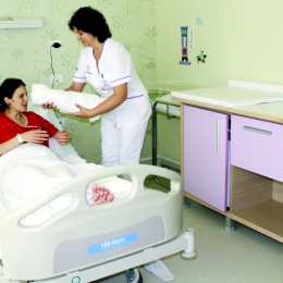 Cursuri gratuite pentru gravide, la Euromaterna