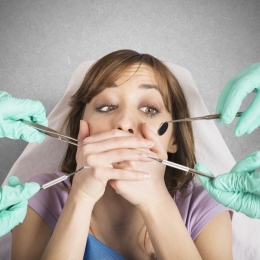 Cum pot fi evidenţiate cel mai bine anomaliile dentare