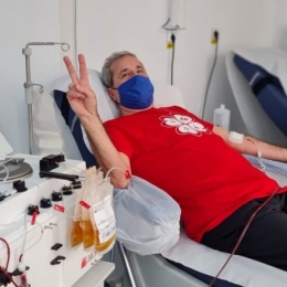 Donarea de sânge micşorează riscul de a suferi de cancer sau infarct