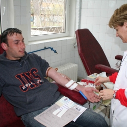 Pacienţii au nevoie urgentă de transfuzii! Donatorii de sânge sunt recompensaţi