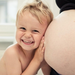 Sfatul specialistului: Bebe din burtică este prea agitat sau prea liniştit. Cum este mai bine?