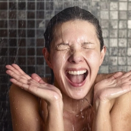 Duşurile scoţiene au o mulţime de beneficii. Le-aţi încercat vreodată?