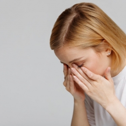 Edemul papilar poate duce inclusiv la orbire temporară