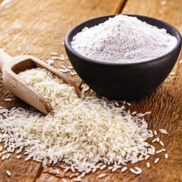 Făina de orez contribuie la încetinirea procesului de îmbătrânire