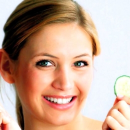 Feliile de castravete vă scapă de cearcăne