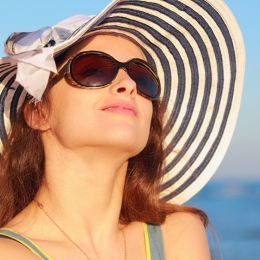 Soarele, prieten sau duşman? Cum ne protejăm pielea de alergiile solare