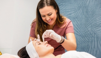 Efectele terapiei cu dioxid de carbon sunt vizibile atât la nivel estetic, cât și medical