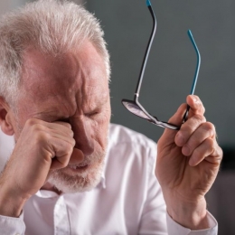 Unele probleme de vedere se corectează înlocuind cristalinul