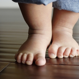 Deformaţiile piciorului la copii. "Lipsa tratamentului duce la invaliditate"