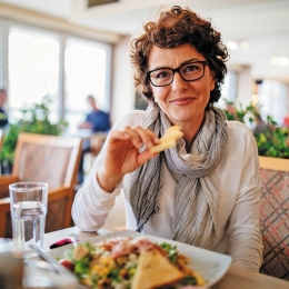 Un regim alimentar bine echilibrat poate reduce simptomele care se instalează la menopauză