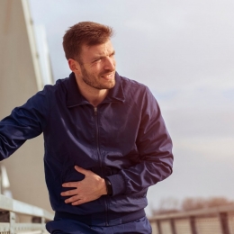 Durerile inghinale la bărbaţi iradiază, deseori, spre abdomen