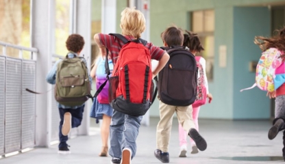 Impactul greutății ghiozdanelor asupra dezvoltării coloanei la copii