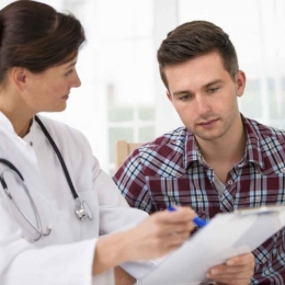 Herniile abdominale – câte tipuri există și ce simptome au