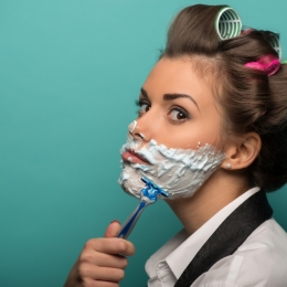 Care sunt cauzele bolii ce le dă femeilor caracteristici masculine