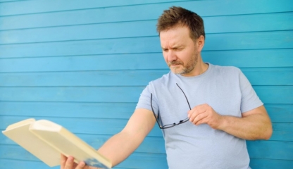 Aveți probleme cu vederea de aproape? Ce este hipermetropia și cum se tratează corect