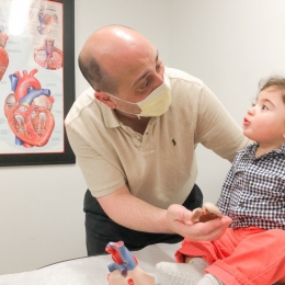 În ce situaţii se recomandă montarea unei electrocardiograme ambulatorii la minori