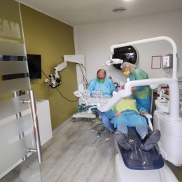 Implantul subperiostal, o alternativă pentru cei care nu pot beneficia de reconstrucţii osoase complexe