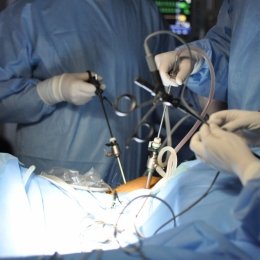 Depistarea şi tratarea bolilor ginecologice prin laparoscopie, la Spitalul Euromaterna