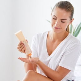 Remedii pentru tratarea pielii uscate de pe coate și genunchi