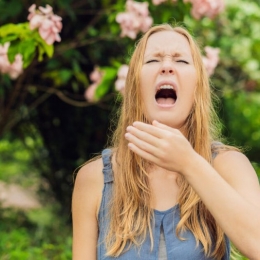 Oboseala și lipsa de concentrare sunt simptome ale rinitei alergice