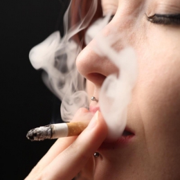 S-a triplat numărul deceselor cauzate de fumat