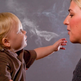Fumatul pasiv distruge sănătatea copiilor