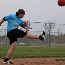 Efortul fizic poate duce la instabilitatea genunchiului