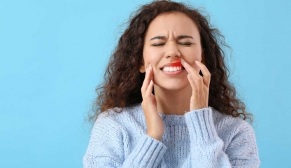 O dietă bogată în vitamine și minerale ajută la prevenirea problemelor gingivale