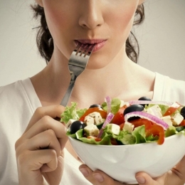 Pacienţii cu hepatite, încurajaţi să facă sport şi să mănânce sănătos