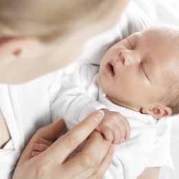 Icterul, mai intens şi mai prelungit la nou-născuţii prematur