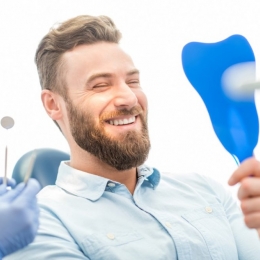 Nu vă mai temeţi de implantul dentar! Intervenţia este nedureroasă