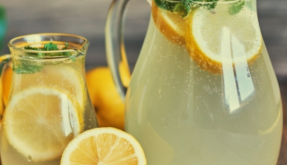 Un pahar de limonadă dimineața poate face minuni pentru digestie