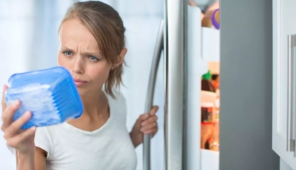 Pericolul din frigider! Mâncarea care devine otravă dacă o păstrezi prea mult