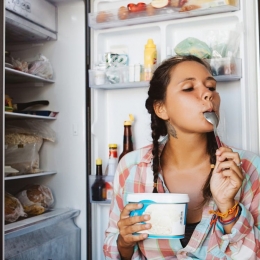 Mare grijă! Mâncatul compulsiv chiar este o problemă