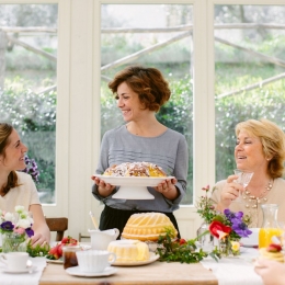 Mâncați cumpătat de Paște! Excesele culinare duc la disconfort digestiv