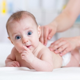 Sfatul specialiştilor „Euromaterna”. Masajul pediatric, recomandat oricărui copil sănătos